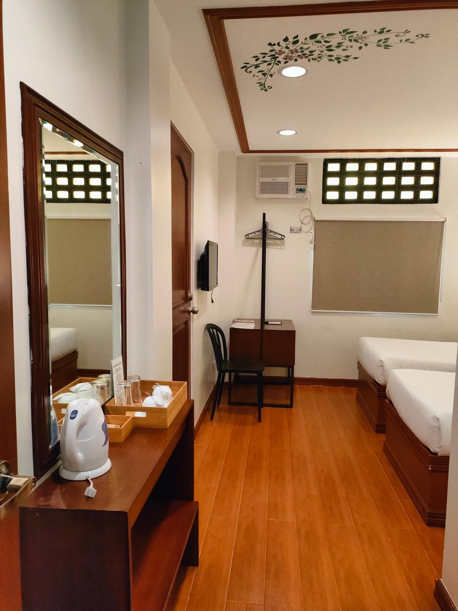 Lavie Hotel Vigan Luaran gambar